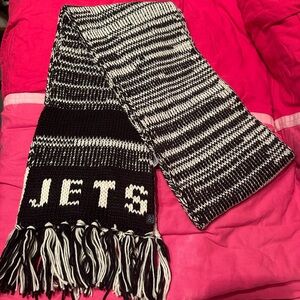 Jets scarf new